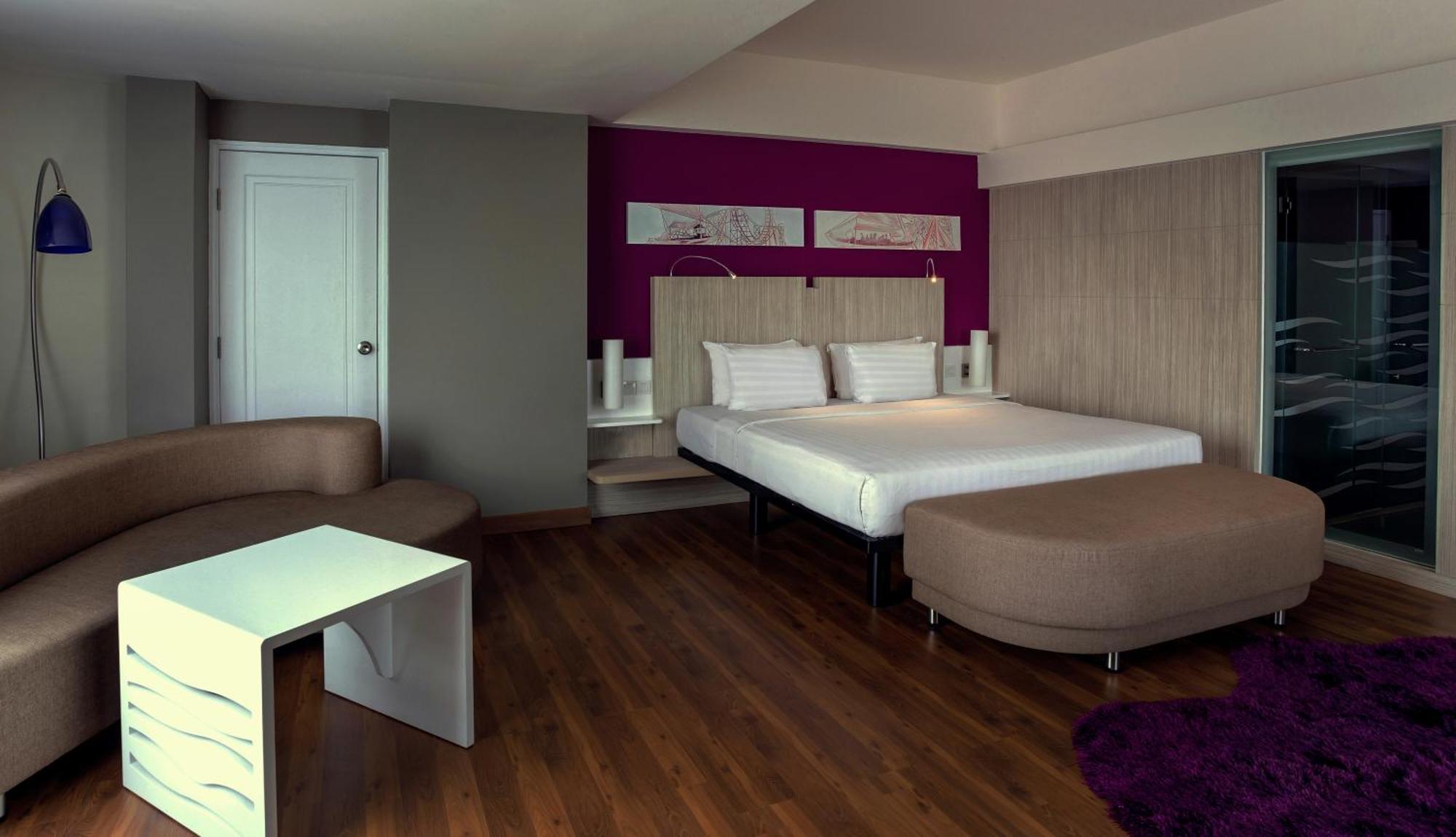 Mercure Convention Center Ancol 4*